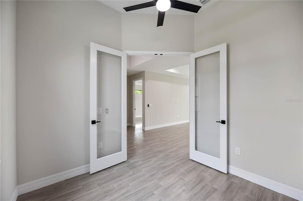 Active With Contract: $399,900 (3 beds, 2 baths, 1841 Square Feet)