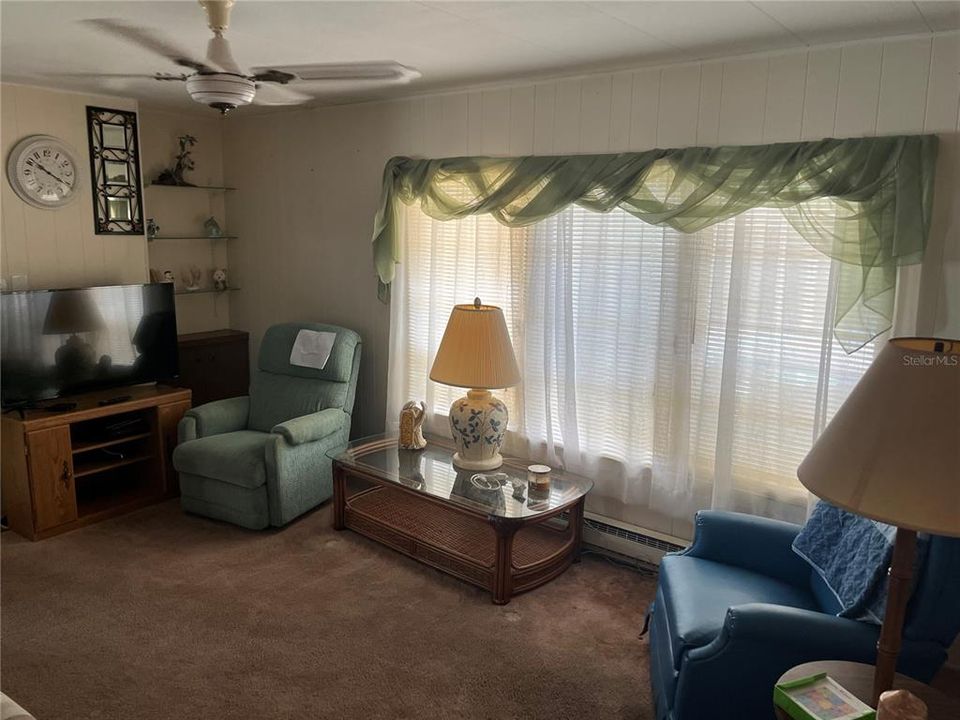 待售: $85,000 (2 贝兹, 2 浴室, 720 平方英尺)