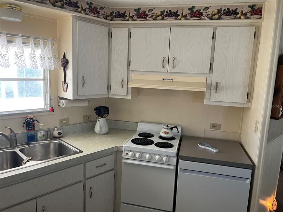 待售: $85,000 (2 贝兹, 2 浴室, 720 平方英尺)