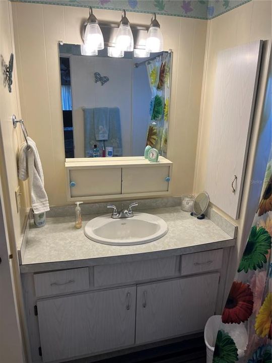 待售: $85,000 (2 贝兹, 2 浴室, 720 平方英尺)