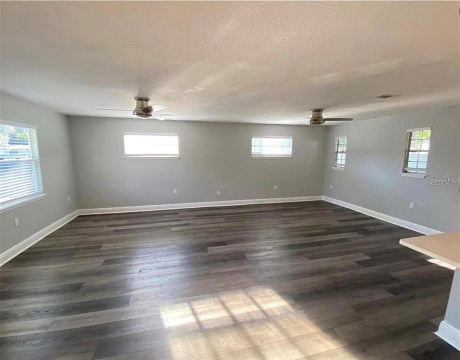For Rent: $2,400 (3 beds, 2 baths, 1416 Square Feet)