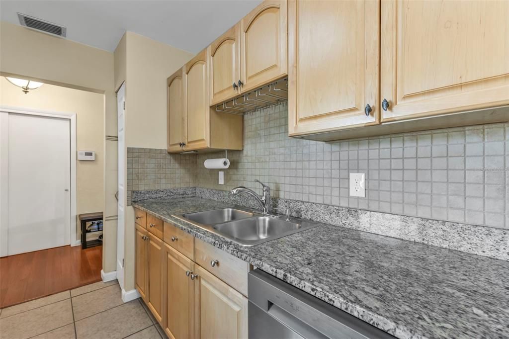 For Sale: $155,500 (3 beds, 2 baths, 1644 Square Feet)