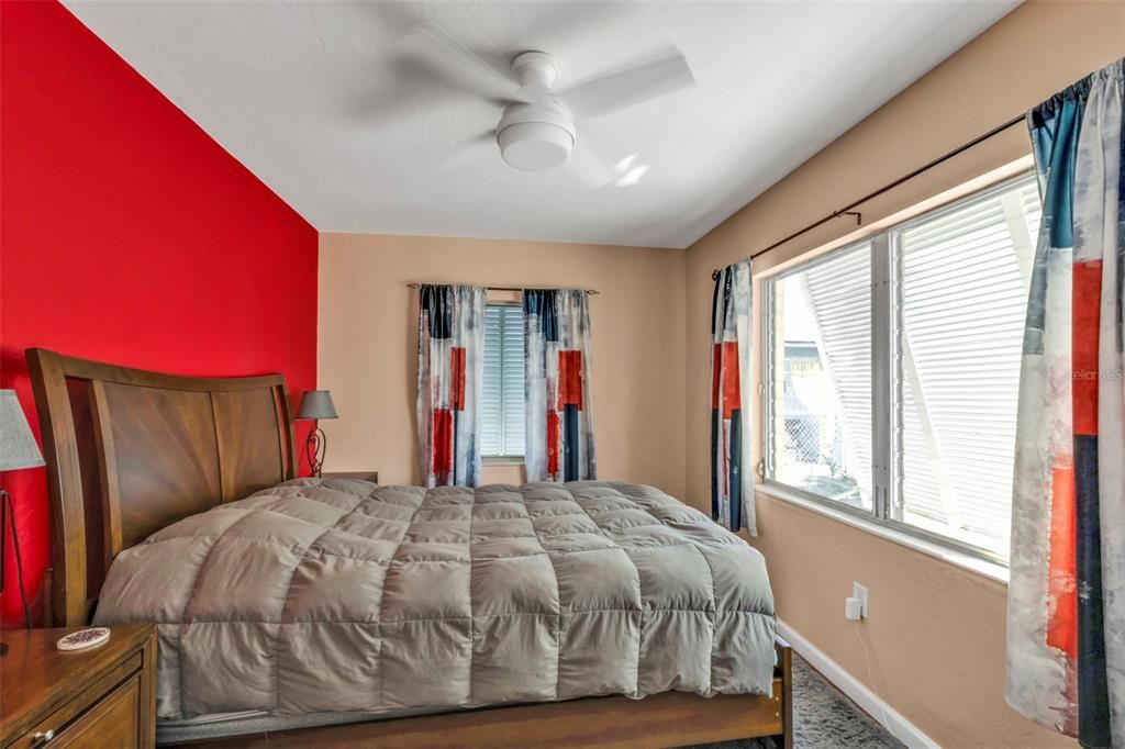 For Sale: $155,500 (3 beds, 2 baths, 1644 Square Feet)