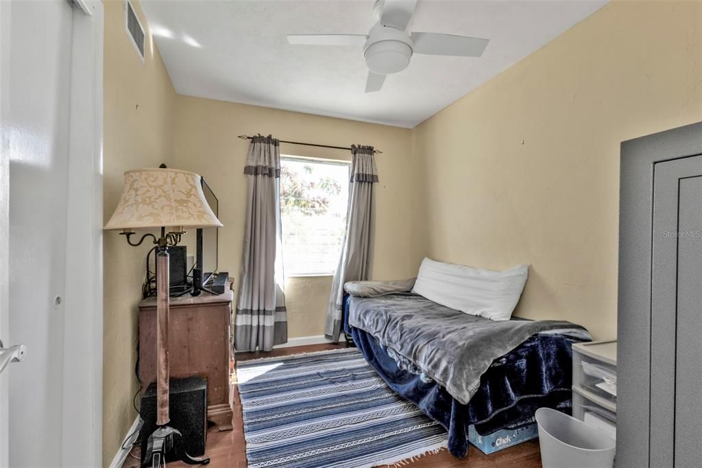 For Sale: $155,500 (3 beds, 2 baths, 1644 Square Feet)