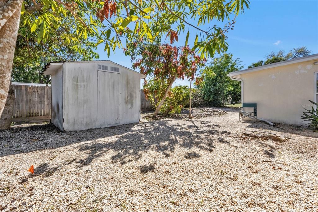 For Sale: $155,500 (3 beds, 2 baths, 1644 Square Feet)