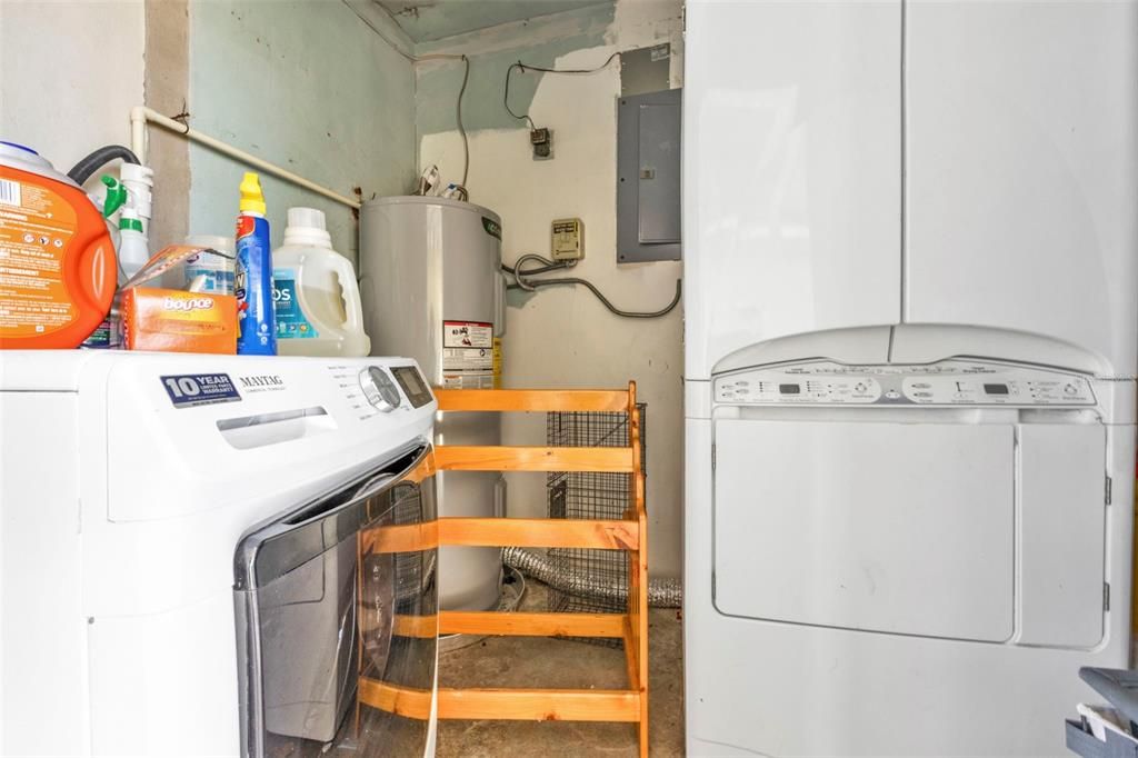 For Sale: $155,500 (3 beds, 2 baths, 1644 Square Feet)