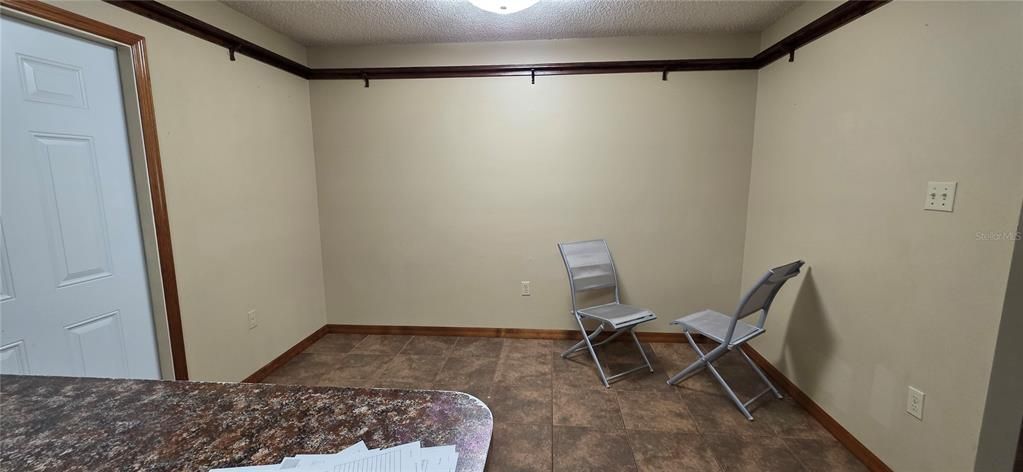 For Sale: $270,000 (3 beds, 2 baths, 1512 Square Feet)