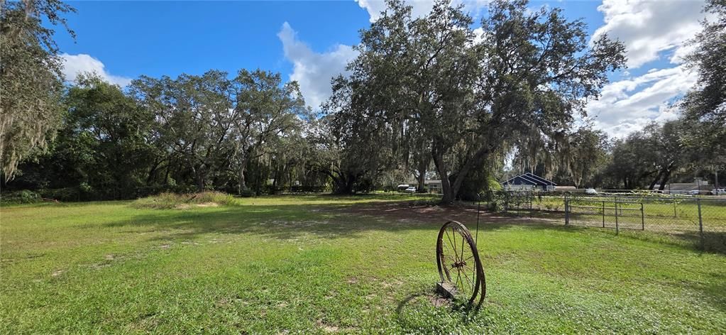 For Sale: $270,000 (3 beds, 2 baths, 1512 Square Feet)