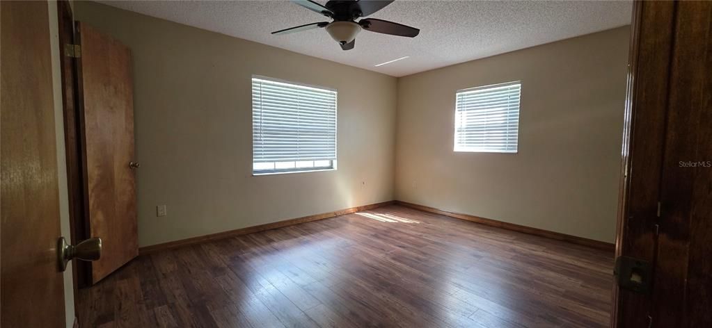 For Sale: $270,000 (3 beds, 2 baths, 1512 Square Feet)