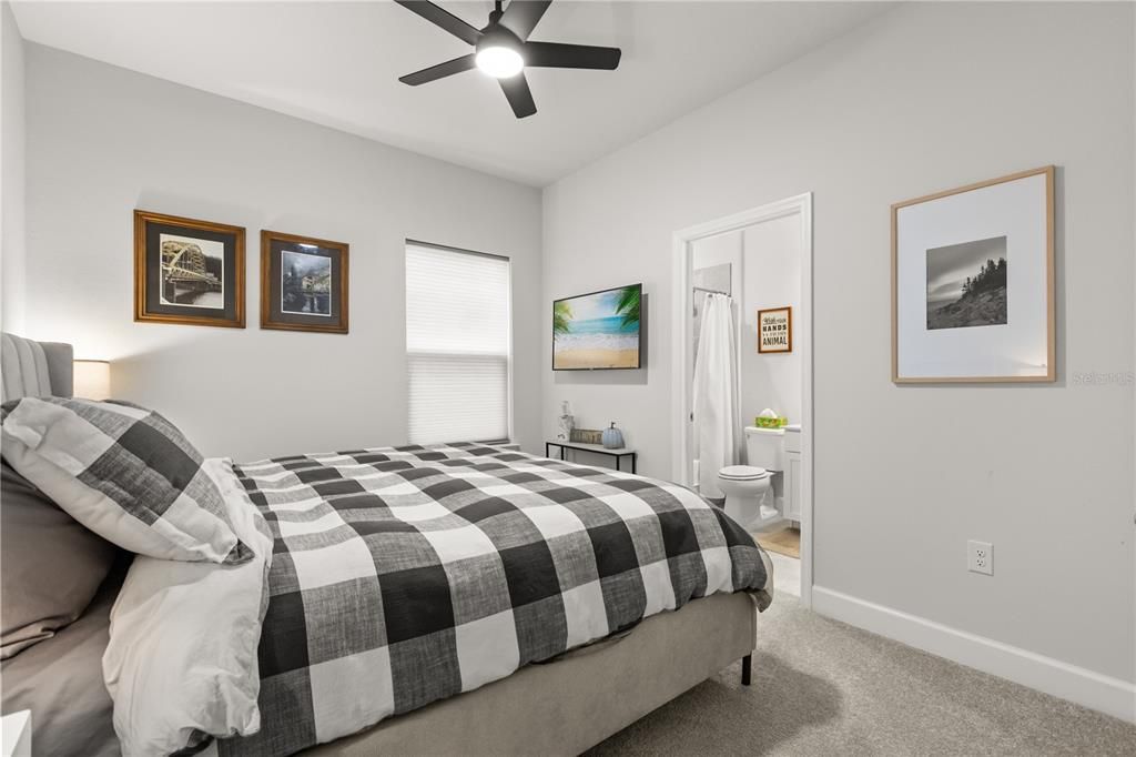 En Renta: $3,000 (3 camas, 3 baños, 2120 Pies cuadrados)