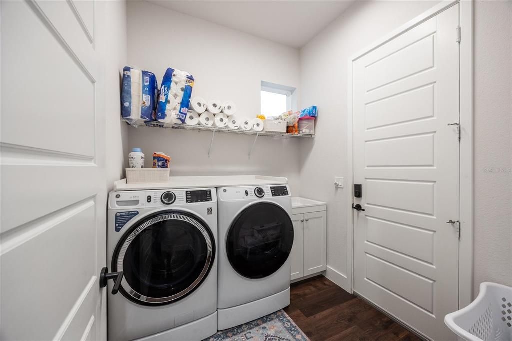 Active With Contract: $389,900 (3 beds, 2 baths, 1730 Square Feet)