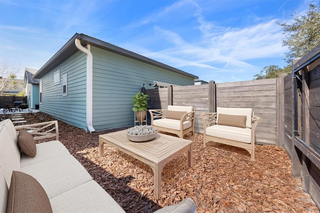 Active With Contract: $389,900 (3 beds, 2 baths, 1730 Square Feet)