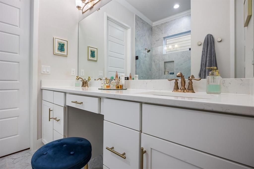 Active With Contract: $389,900 (3 beds, 2 baths, 1730 Square Feet)