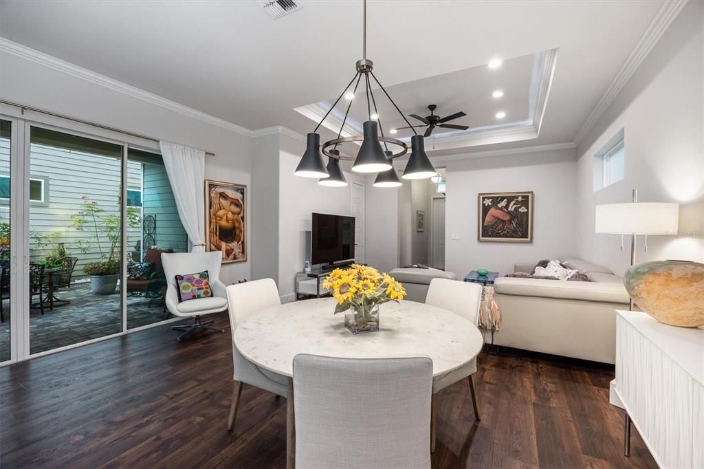 Active With Contract: $389,900 (3 beds, 2 baths, 1730 Square Feet)
