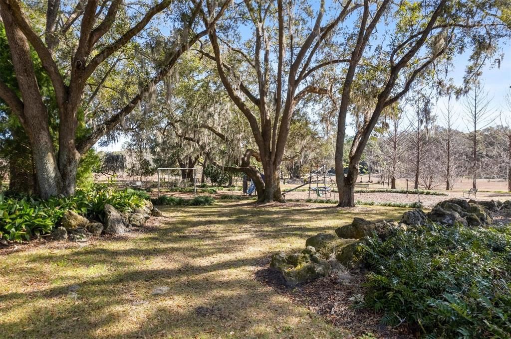 Active With Contract: $389,900 (3 beds, 2 baths, 1730 Square Feet)