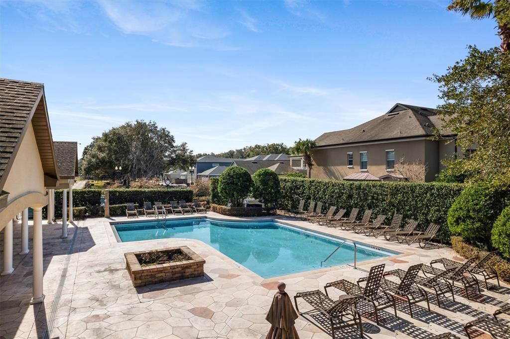 Active With Contract: $389,900 (3 beds, 2 baths, 1730 Square Feet)