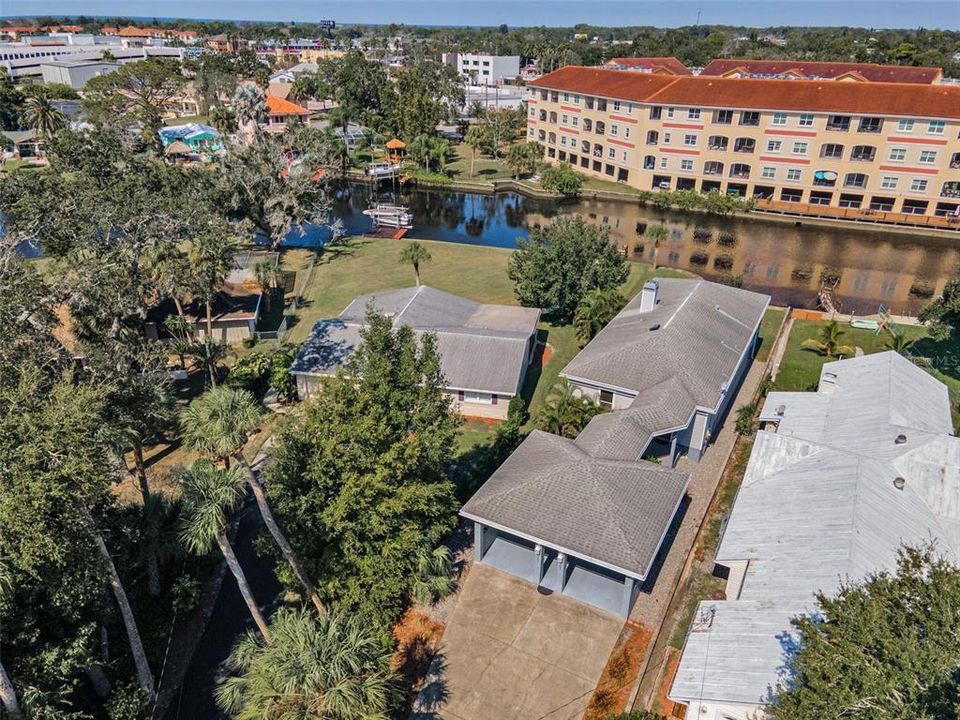 На продажу: $649,900 (2 спален, 2 ванн, 1680 Квадратных фут)