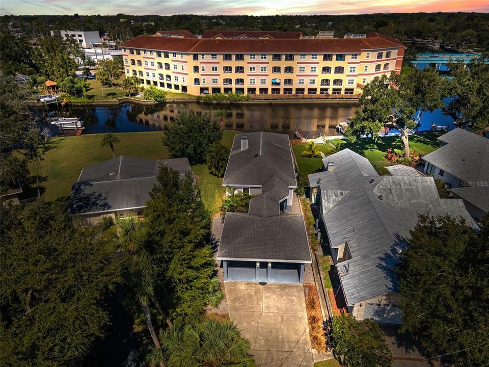 На продажу: $649,900 (2 спален, 2 ванн, 1680 Квадратных фут)