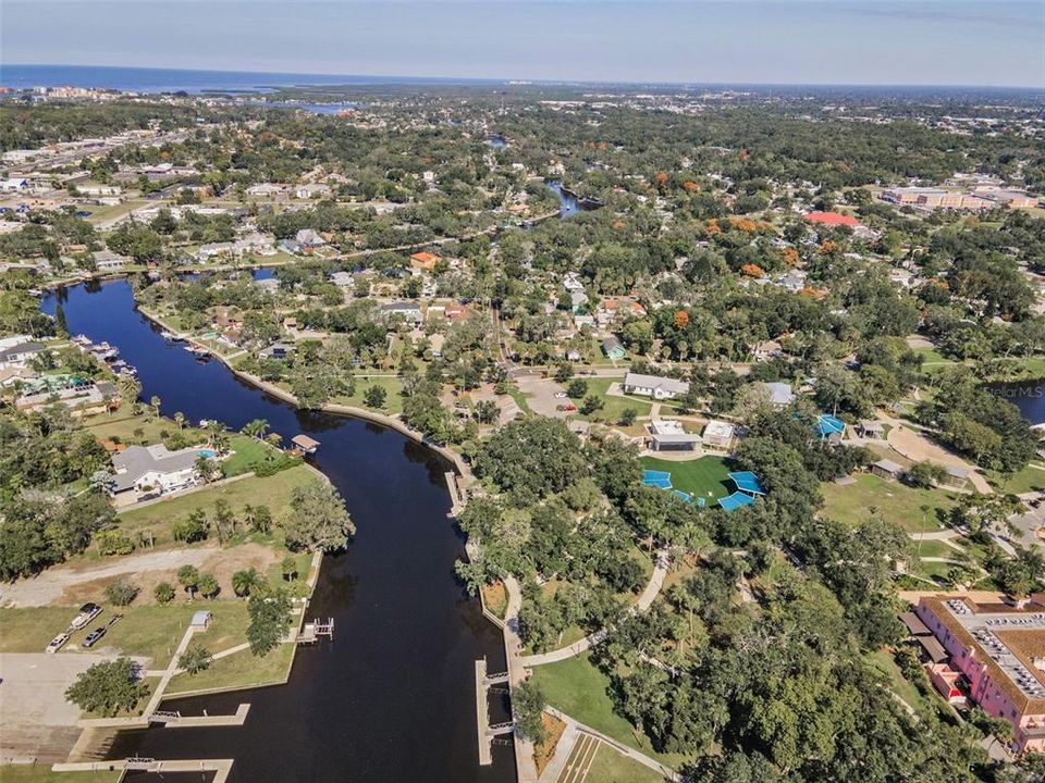 На продажу: $649,900 (2 спален, 2 ванн, 1680 Квадратных фут)