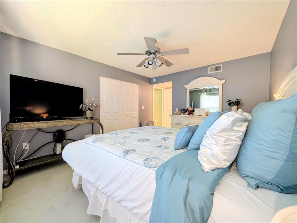 待售: $168,900 (2 贝兹, 2 浴室, 1025 平方英尺)