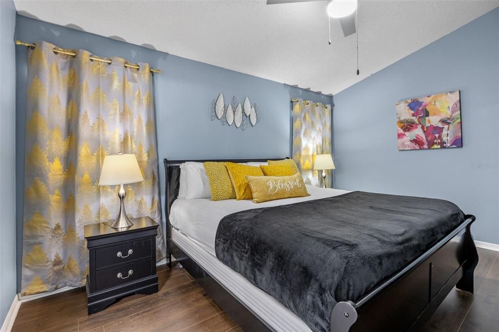 For Sale: $514,990 (5 beds, 4 baths, 2136 Square Feet)