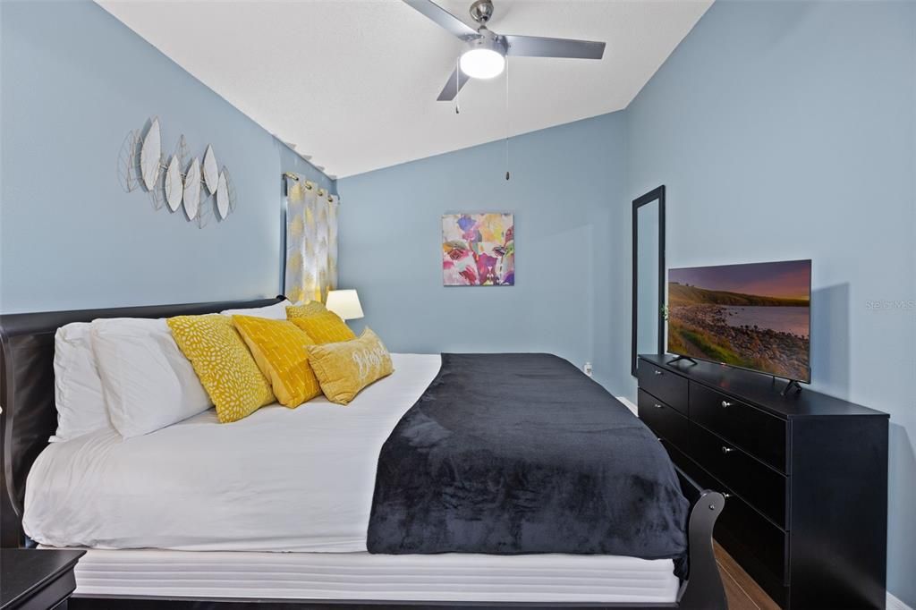 For Sale: $514,990 (5 beds, 4 baths, 2136 Square Feet)