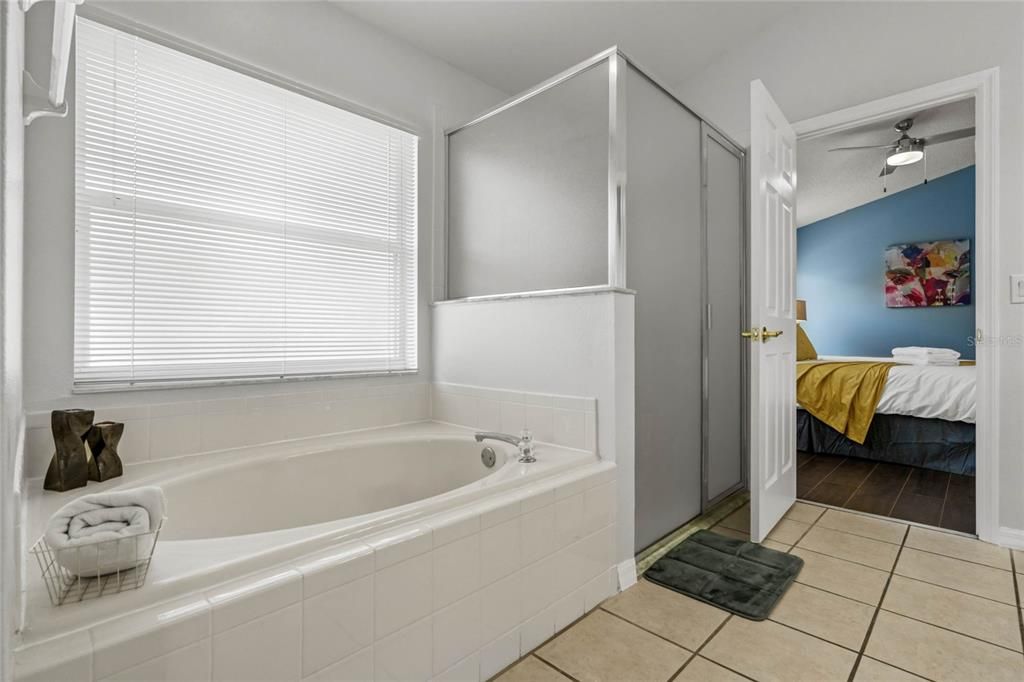 For Sale: $514,990 (5 beds, 4 baths, 2136 Square Feet)