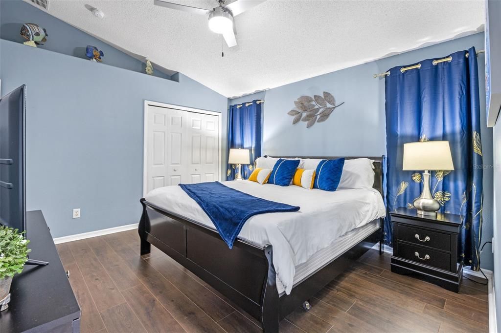 For Sale: $514,990 (5 beds, 4 baths, 2136 Square Feet)