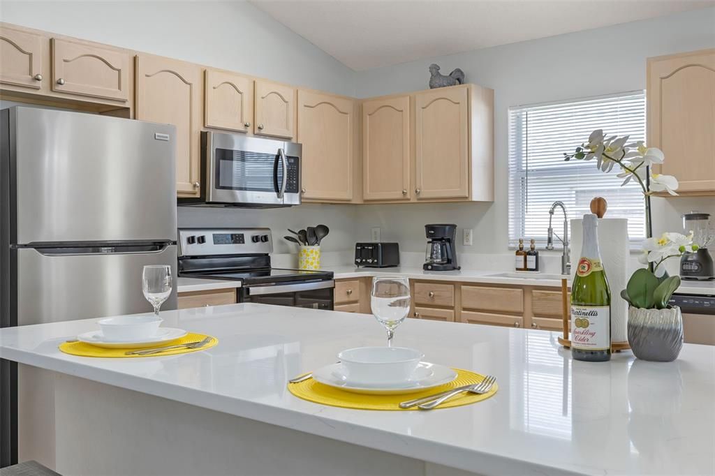 For Sale: $514,990 (5 beds, 4 baths, 2136 Square Feet)