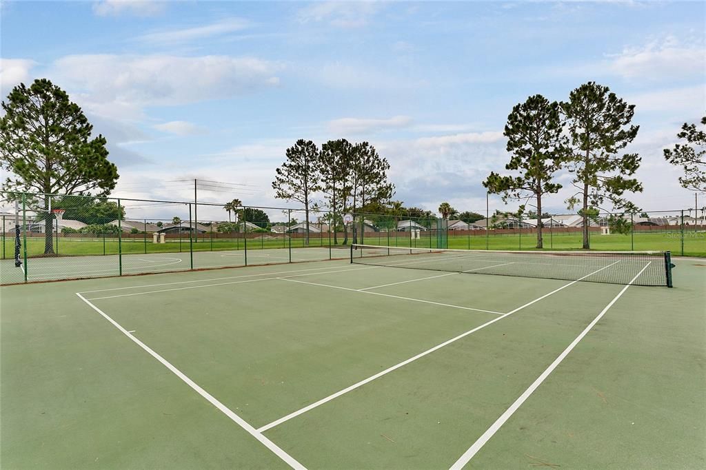 For Sale: $514,990 (5 beds, 4 baths, 2136 Square Feet)