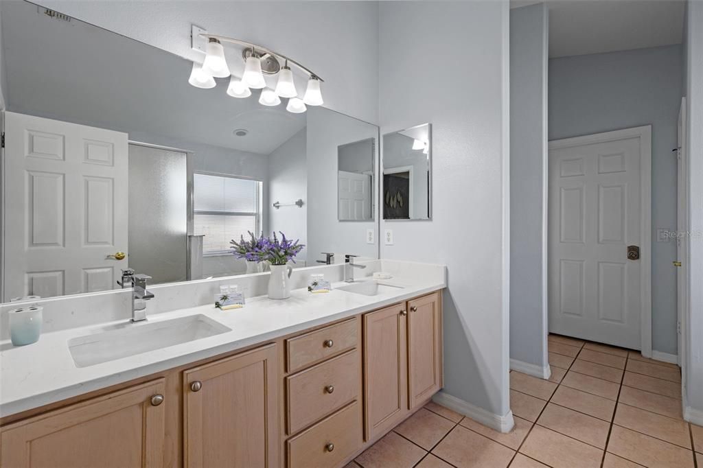 For Sale: $514,990 (5 beds, 4 baths, 2136 Square Feet)