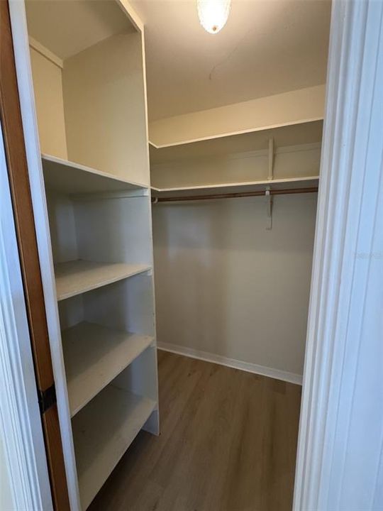 Active With Contract: $399,000 (3 beds, 3 baths, 1999 Square Feet)