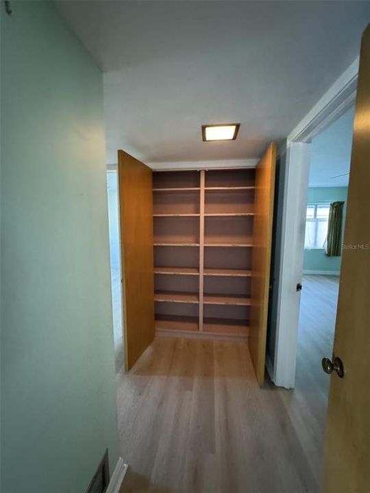 Active With Contract: $399,000 (3 beds, 3 baths, 1999 Square Feet)