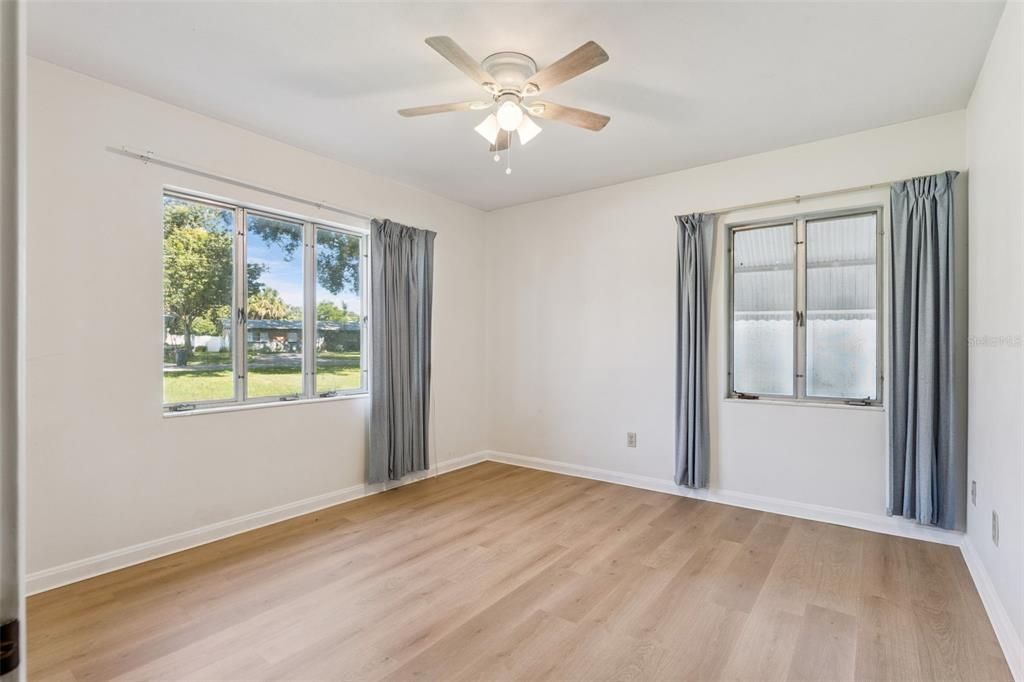 Active With Contract: $399,000 (3 beds, 3 baths, 1999 Square Feet)