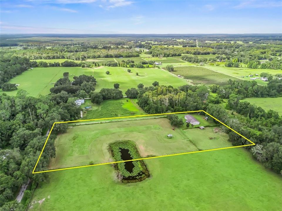 待售: $375,000 (4 贝兹, 2 浴室, 2280 平方英尺)