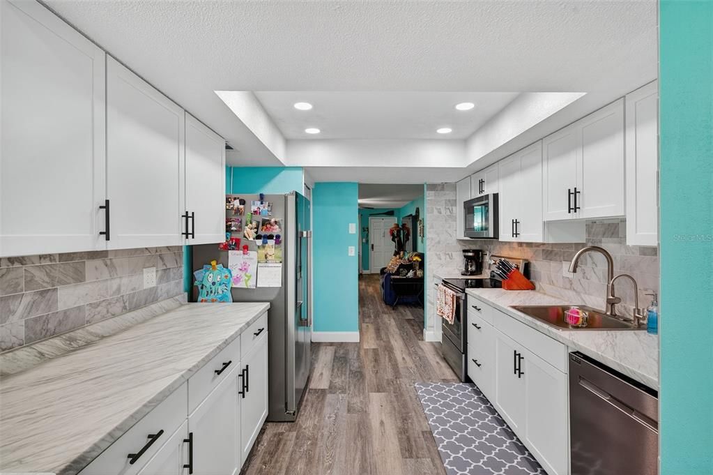 На продажу: $175,000 (2 спален, 1 ванн, 1180 Квадратных фут)