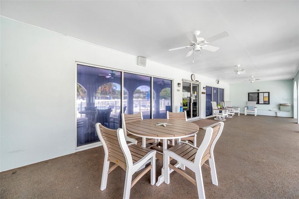 На продажу: $175,000 (2 спален, 1 ванн, 1180 Квадратных фут)