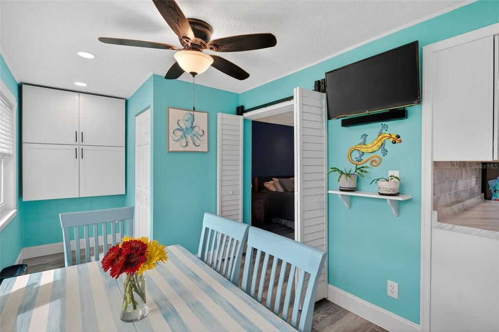 На продажу: $175,000 (2 спален, 1 ванн, 1180 Квадратных фут)