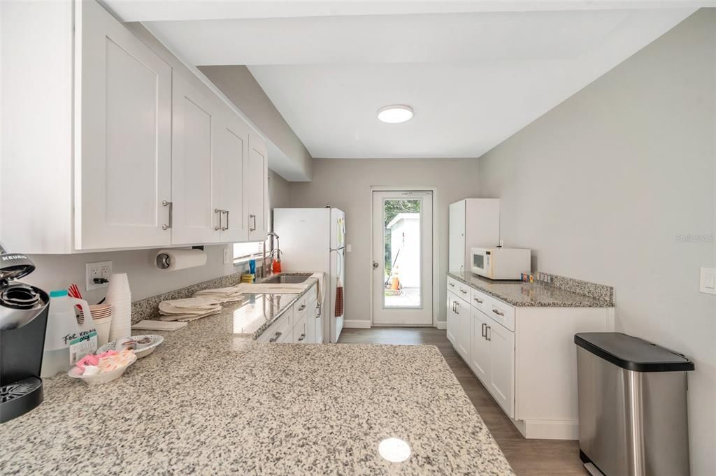 На продажу: $175,000 (2 спален, 1 ванн, 1180 Квадратных фут)