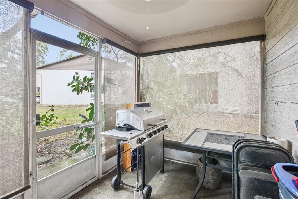 待售: $238,000 (2 贝兹, 2 浴室, 1288 平方英尺)