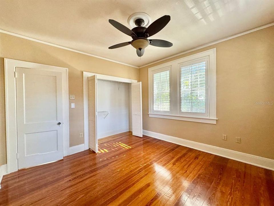 For Rent: $3,500 (3 beds, 1 baths, 1350 Square Feet)