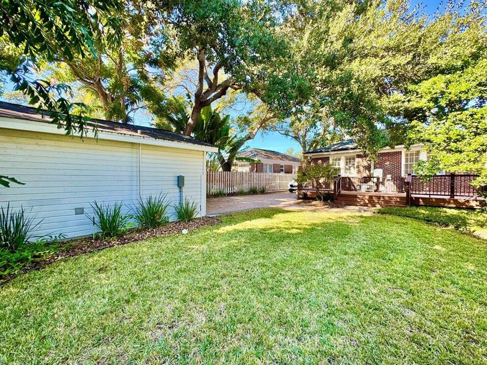 For Rent: $3,500 (3 beds, 1 baths, 1350 Square Feet)