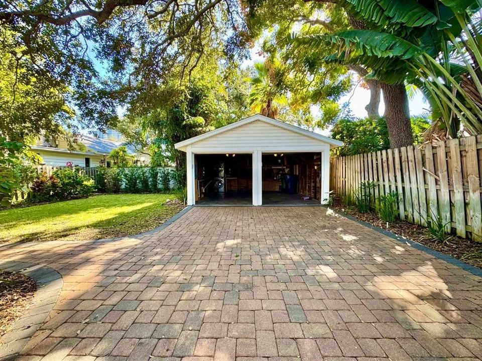 For Rent: $3,500 (3 beds, 1 baths, 1350 Square Feet)