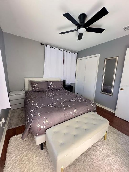 Active With Contract: $2,500 (3 beds, 1 baths, 1174 Square Feet)