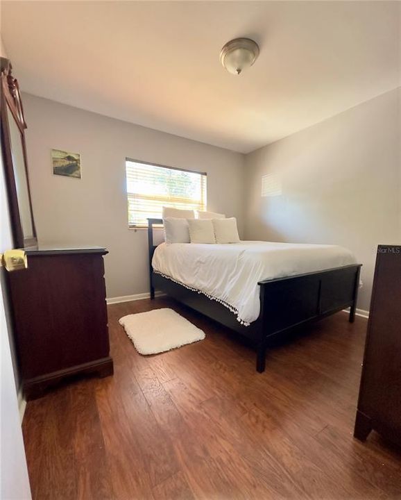 Active With Contract: $2,500 (3 beds, 1 baths, 1174 Square Feet)