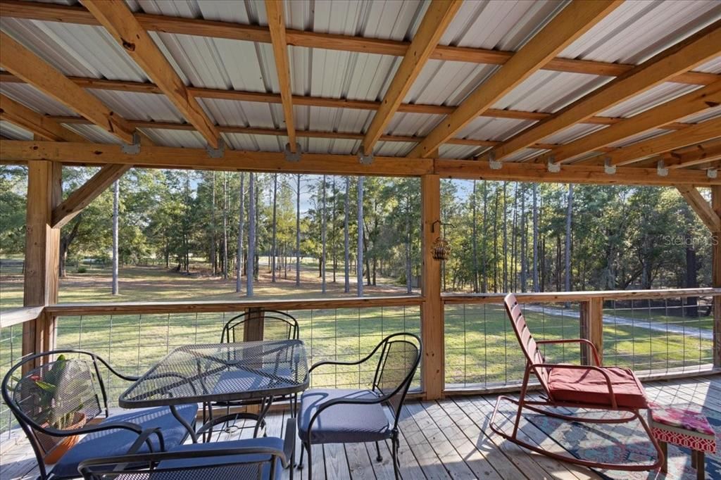 For Sale: $325,000 (3 beds, 2 baths, 1512 Square Feet)