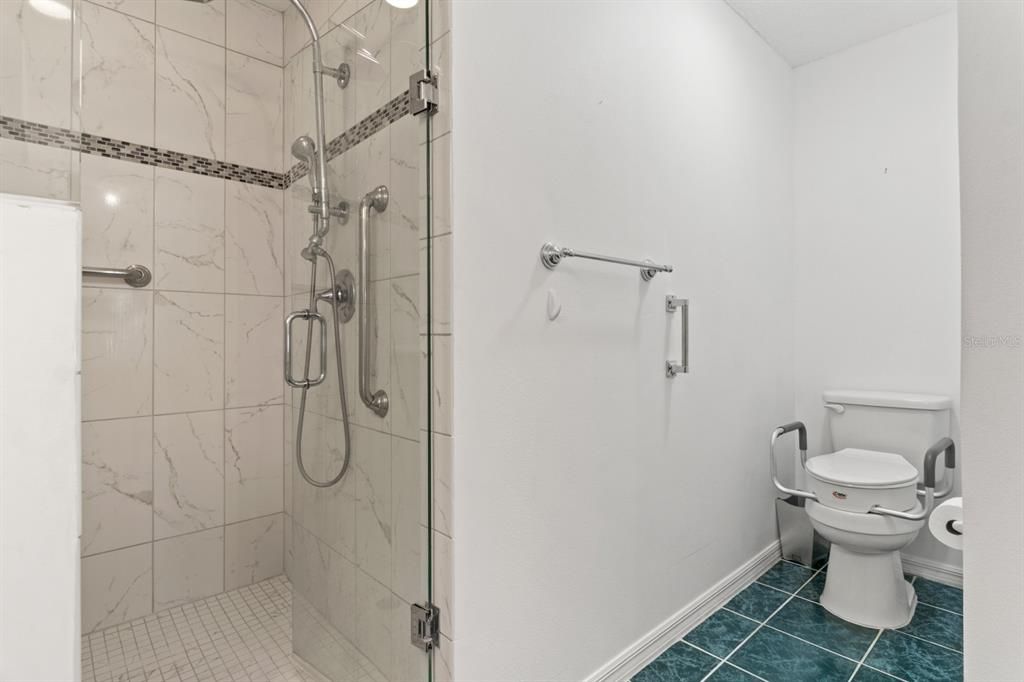 For Sale: $244,900 (3 beds, 2 baths, 1745 Square Feet)