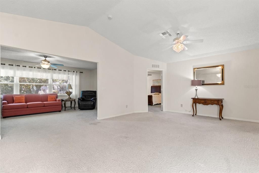 For Sale: $244,900 (3 beds, 2 baths, 1745 Square Feet)