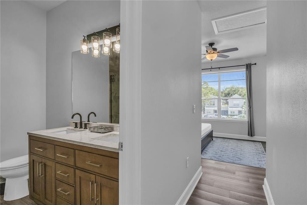 For Rent: $2,800 (2 beds, 2 baths, 1261 Square Feet)