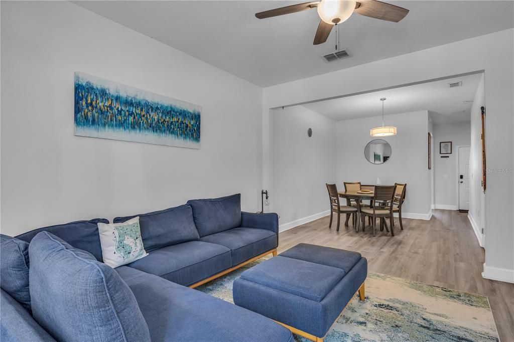 For Rent: $2,800 (2 beds, 2 baths, 1261 Square Feet)